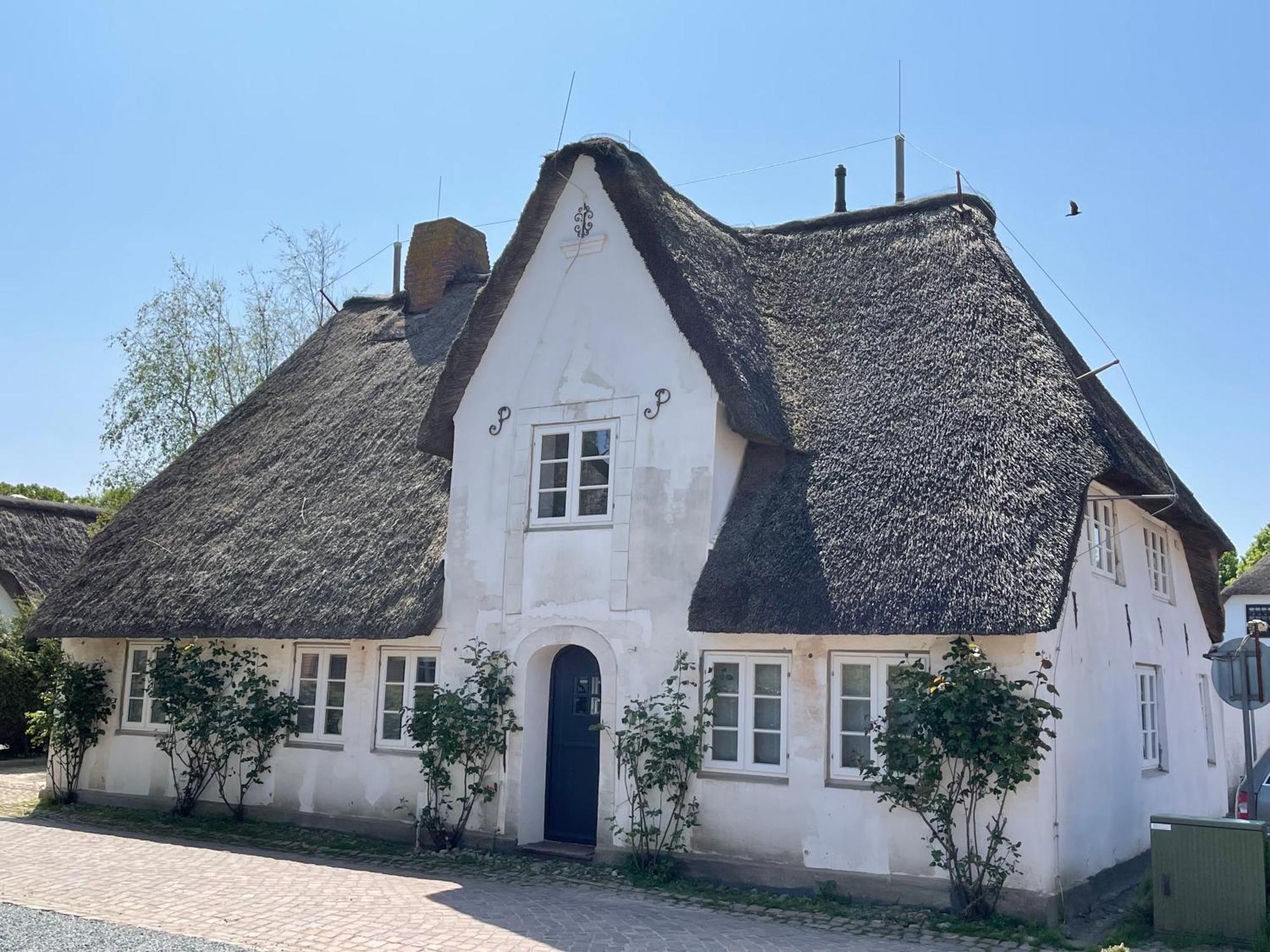 Kapitaenshaus Von 1712 - Neu Saniert Nieblum Exterior foto